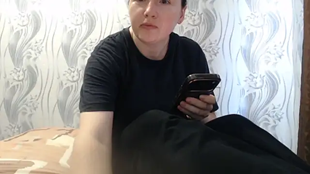 Snapshot of AlinaxJames chatting on June 20, 2026, 7:57 am AlinaxJames online show from June 20, 2026, 7:57 am
