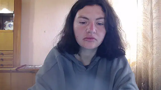 Snapshot of AlinaxJames chatting on May 9, 2026, 9:34 am AlinaxJames online show from May 9, 2026, 9:34 am