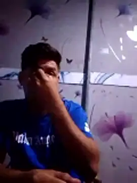 Ojosclaros1 online show from April 21, 2026, 1:17 pm