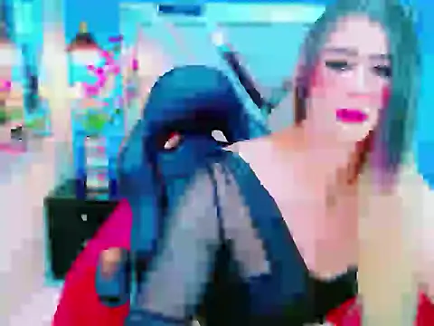 Nicolle Morrisx online show from May 12, 2026, 8:15 pm
