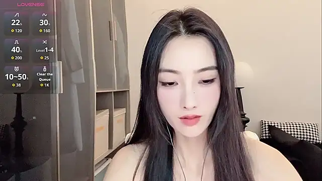 Xixi-mm online show from June 17, 2026, 6:13 am