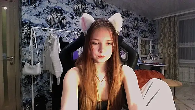 Snapshot of Princess_Mira chatting on June 26, 2026, 8:47 pm Princess Mira online show from June 26, 2026, 8:47 pm