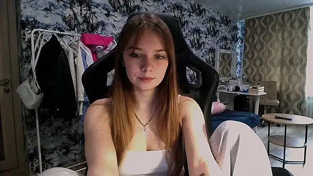 Snapshot of Princess_Mira chatting on July 28, 2026, 8:33 am Princess Mira online show from July 28, 2026, 8:33 am