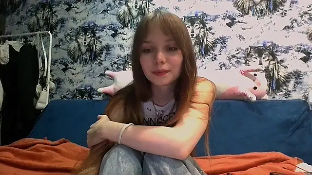 Snapshot of Princess_Mira chatting on May 19, 2026, 5:42 pm Princess Mira online show from May 19, 2026, 5:42 pm