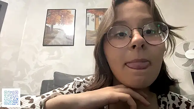 AlmaMitchell online show from April 25, 2026, 6:16 pm