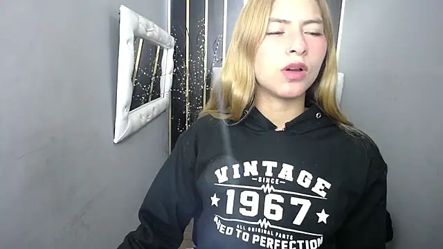 nancy blonde online show from June 2, 2026, 12:27 pm