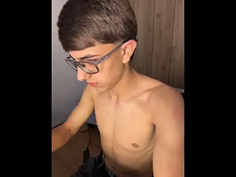 LIAM CARTER1 online show from April 29, 2026, 8:59 pm