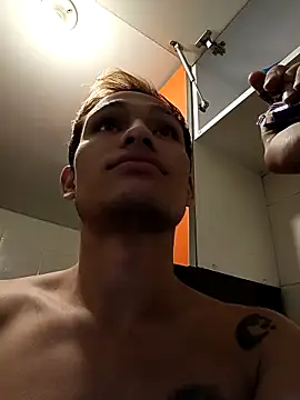 Damian Garciaa online show from April 23, 2026, 3:13 am