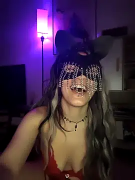 lilianroses online show from July 3, 2026, 8:26 pm