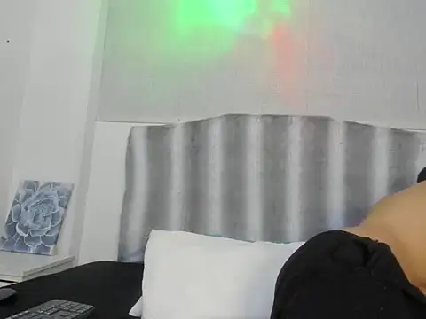 Zayn Moretti online show from June 17, 2026, 1:54 pm
