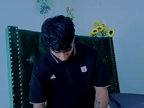 Zayn Moretti online show from June 25, 2026, 5:18 pm