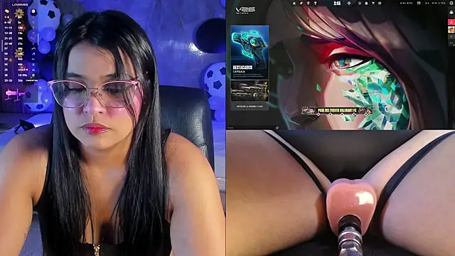 Snapshot of LuciaReid chatting on June 27, 2026, 2:56 pm LuciaReid online show from June 27, 2026, 2:56 pm