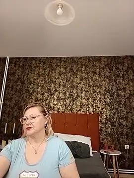 Snapshot of I_amVeronicle chatting on June 2, 2026, 3:01 pm I amVeronicle online show from June 2, 2026, 3:01 pm
