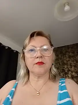 Snapshot of I_amVeronicle chatting on May 27, 2026, 2:02 pm I amVeronicle online show from May 27, 2026, 2:02 pm