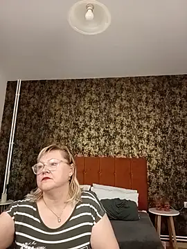 Snapshot of I_amVeronicle chatting on June 5, 2026, 11:38 am I amVeronicle online show from June 5, 2026, 11:38 am