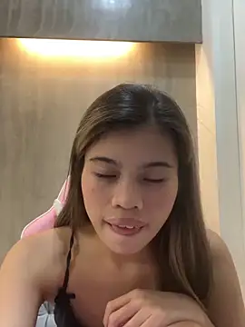 Snapshot of sweety_katexx chatting on June 18, 2026, 3:17 pm sweety katexx online show from June 18, 2026, 3:17 pm