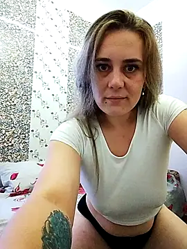 Snapshot of DARKLUNA_3 chatting on July 8, 2026, 7:58 pm DARKLUNA 3 online show from July 8, 2026, 7:58 pm