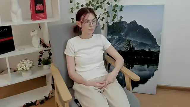 MyrlYosko online show from April 24, 2026, 10:39 am