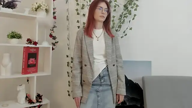 MyrlYosko online show from April 22, 2026, 6:20 am