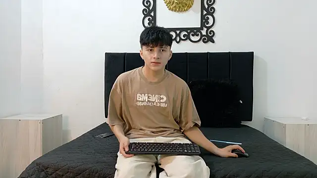 Snapshot of LunayDream chatting on May 25, 2026, 11:31 am LunayDream online show from May 25, 2026, 11:31 am