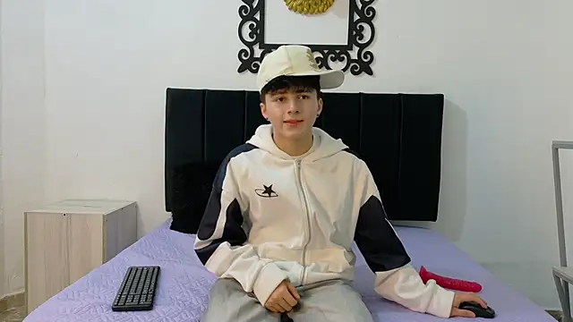 Snapshot of LunayDream chatting on June 5, 2026, 11:27 am LunayDream online show from June 5, 2026, 11:27 am