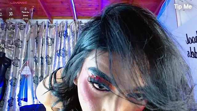 Snapshot of Hecate_doll chatting on June 1, 2026, 5:01 pm Hecate doll online show from June 1, 2026, 5:01 pm
