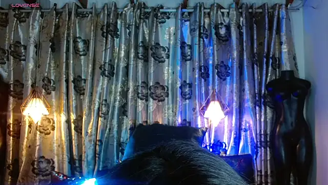 Snapshot of Hecate_doll chatting on April 29, 2026, 3:49 pm Hecate doll online show from April 29, 2026, 3:49 pm
