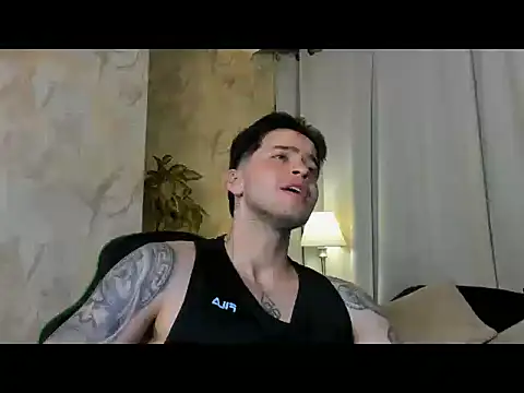 Snapshot of RONNY_COLTON chatting on May 16, 2026, 10:36 am RONNY COLTON online show from May 16, 2026, 10:36 am