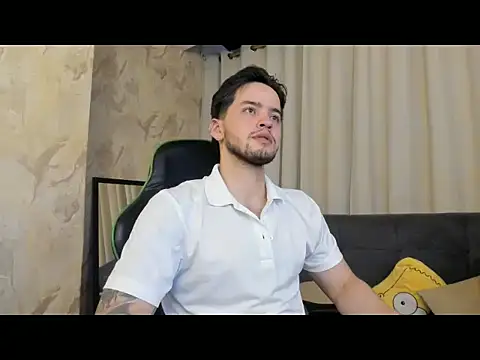 Snapshot of RONNY_COLTON chatting on June 2, 2026, 11:05 pm RONNY COLTON online show from June 2, 2026, 11:05 pm