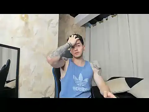 Snapshot of RONNY_COLTON chatting on May 18, 2026, 11:26 am RONNY COLTON online show from May 18, 2026, 11:26 am
