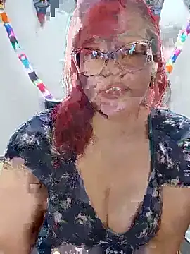 Snapshot of Amaranta-Luque chatting on June 18, 2026, 4:01 pm Amaranta-Luque online show from June 18, 2026, 4:01 pm