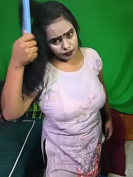 Hot Cupole online show from July 10, 2026, 3:23 pm