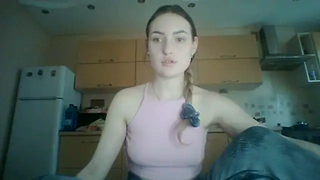Snapshot of Lisanta chatting on July 12, 2026, 3:24 pm Lisanta online show from July 12, 2026, 3:24 pm