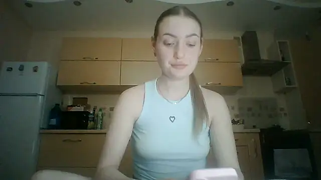 Snapshot of Lisanta chatting on July 9, 2026, 6:40 pm Lisanta online show from July 9, 2026, 6:40 pm