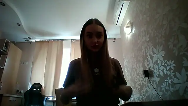 Snapshot of Lisanta chatting on April 24, 2026, 8:05 am Lisanta online show from April 24, 2026, 8:05 am