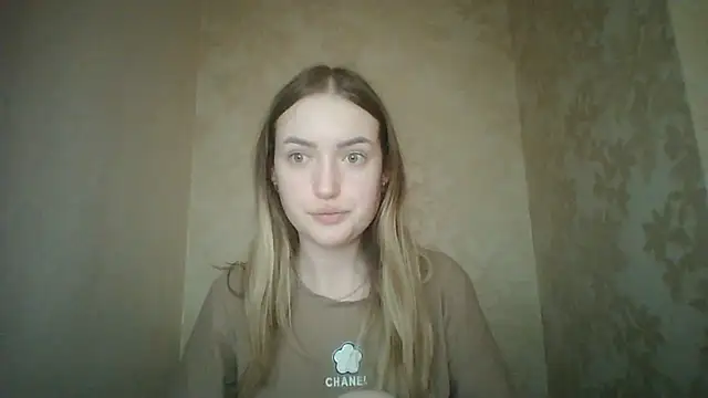 Snapshot of Lisanta chatting on July 23, 2026, 6:59 pm Lisanta online show from July 23, 2026, 6:59 pm