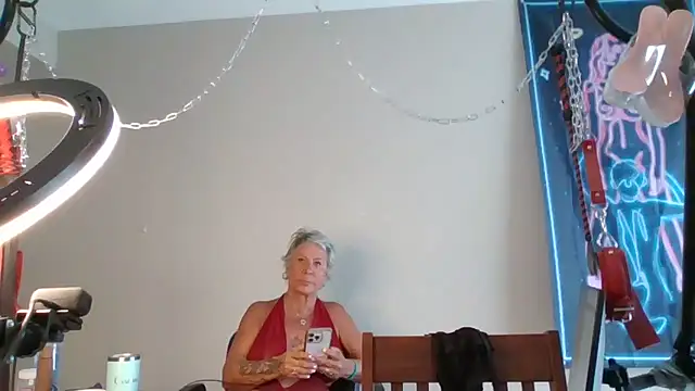 Snapshot of SilverRain_ chatting on August 2, 2026, 3:31 pm SilverRain online show from August 2, 2026, 3:31 pm