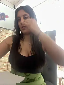 Snapshot of jimena-m chatting on May 1, 2026, 8:58 pm jimena-m online show from May 1, 2026, 8:58 pm