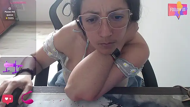 Snapshot of Melissaleehot chatting on June 1, 2026, 5:01 pm Melissaleehot online show from June 1, 2026, 5:01 pm