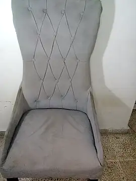 mai lover online show from April 28, 2026, 2:10 am