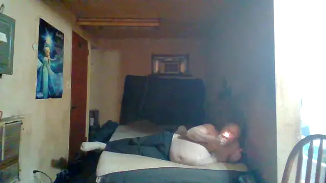 Snapshot of Nightshade1195 chatting on June 24, 2026, 6:39 pm Nightshade1195 online show from June 24, 2026, 6:39 pm