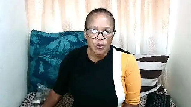 Snapshot of Ebony_Bloom69 chatting on May 29, 2026, 4:51 am Ebony Bloom69 online show from May 29, 2026, 4:51 am