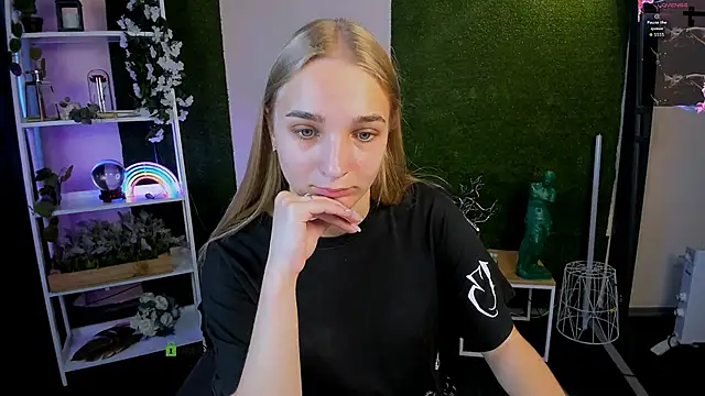 ollivia dream online show from June 12, 2026, 5:49 am