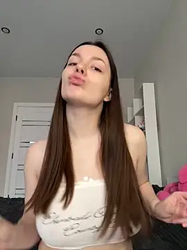 Emmy Boobssss online show from April 23, 2026, 12:29 pm