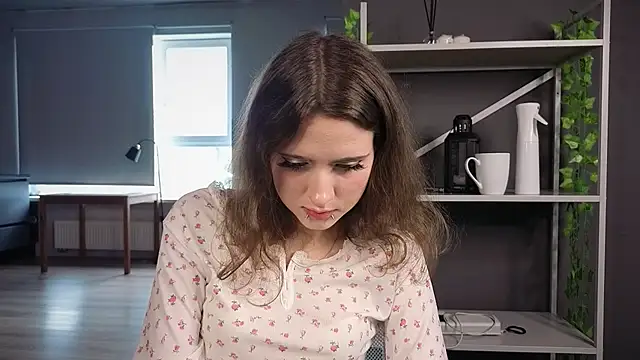 lovergirl4me online show from June 15, 2026, 10:37 am