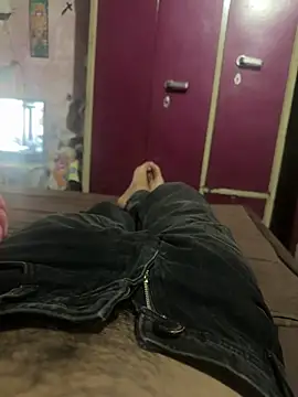 studio universe online show from April 24, 2026, 1:46 pm