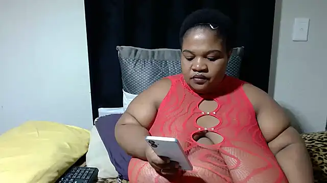 Snapshot of BBWMIDGET40 chatting on May 30, 2026, 4:34 pm BBWMIDGET40 online show from May 30, 2026, 4:34 pm
