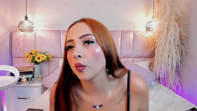 Snapshot of alice__collen chatting on May 26, 2026, 8:18 pm alice collen online show from May 26, 2026, 8:18 pm