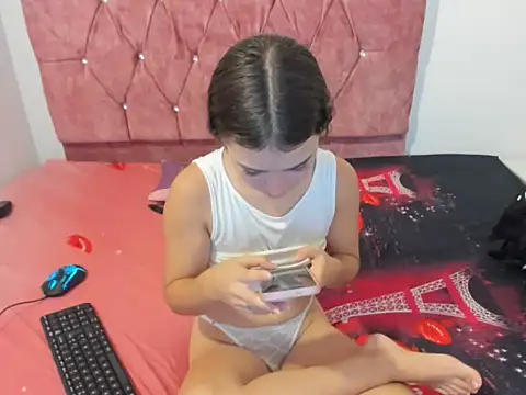 Snapshot of princess_emma18 chatting on May 1, 2026, 6:57 pm princess emma18 online show from May 1, 2026, 6:57 pm