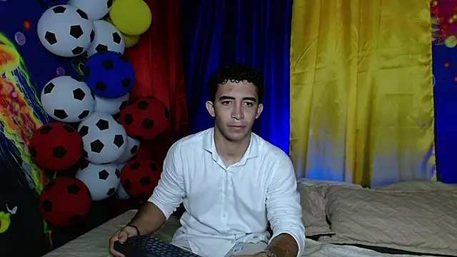 Snapshot of caius_bigcock1 chatting on June 30, 2026, 1:38 am caius bigcock1 online show from June 30, 2026, 1:38 am